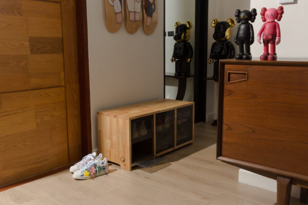 TOWER BOX SNEAKERS WOODEN STOOL