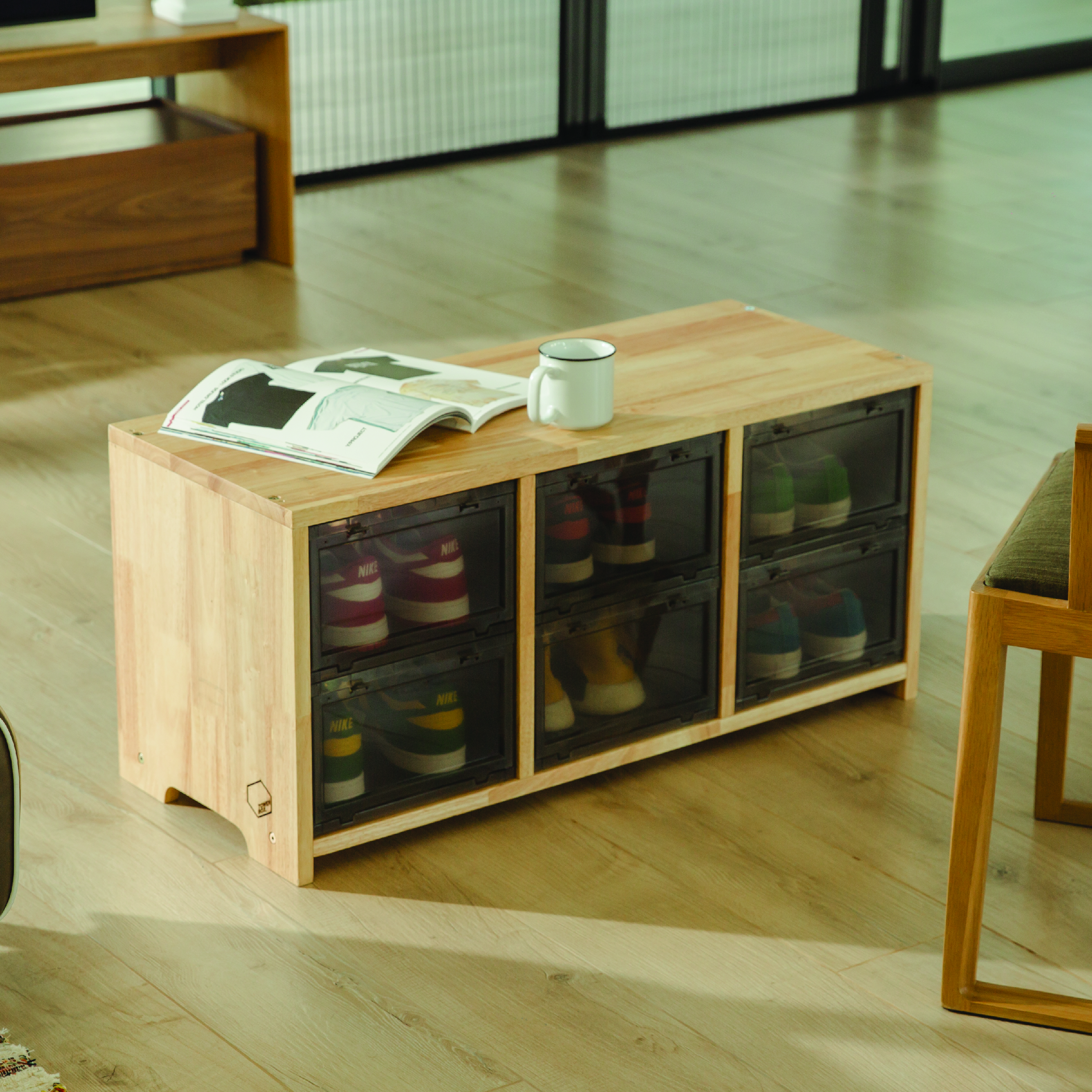 TOWER BOX SNEAKERS WOODEN STOOL – Tower Box