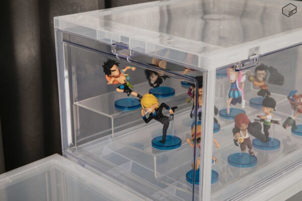 TOWERBOX PLUS FIGURES DISPLAY SET